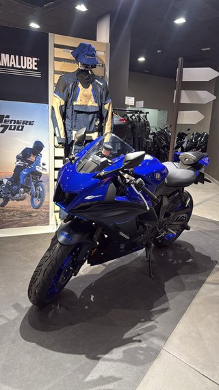 Yamaha R7 2023