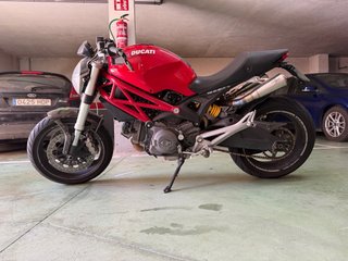 Ducati Monster 696 Plus 2012