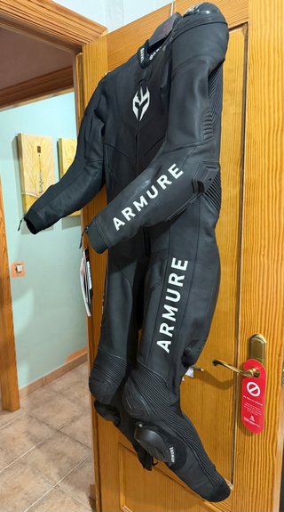 Mono ARMURE Talla 48 Negro