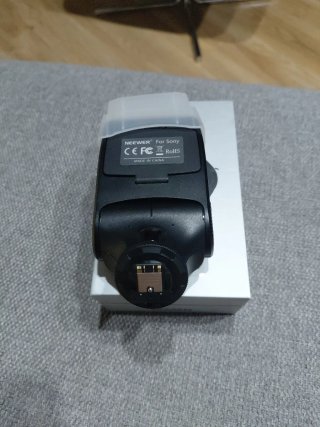 Flash Neewer Speedlite NW320 para Sony (Zapata MI)