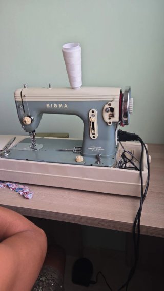 Máquina de coser Sigma vintage