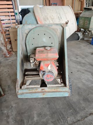 Hormigonera Umacon Gasolina 250L
