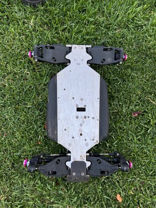 Muguen MBX 8 RC Coche