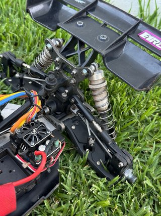 Muguen MBX 8 RC Coche