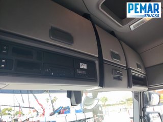 RENAULT T 520 6X2 MULTILIFT
