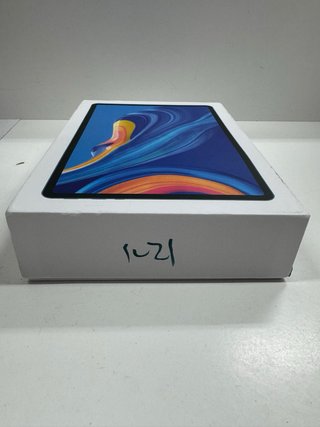 Tablet PC Negra y Azul 22+2TB