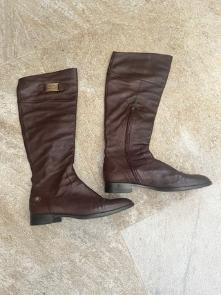 Botas altas de piel marrones