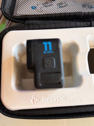 GoPro Hero 11 Black pantalla trasera para reparar.