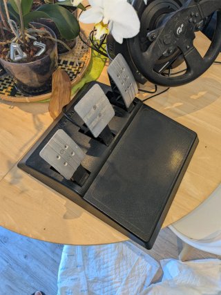 Volante da corsa Thrustmaster T300 GT + Pedali T3PA