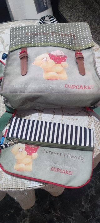Mochila, Bolso de mano y Estuche Forever Friends