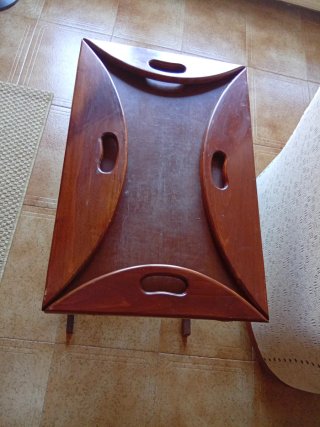 Mesa auxiliar plegable de madera