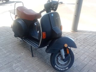 Vespa PX  200 Negra