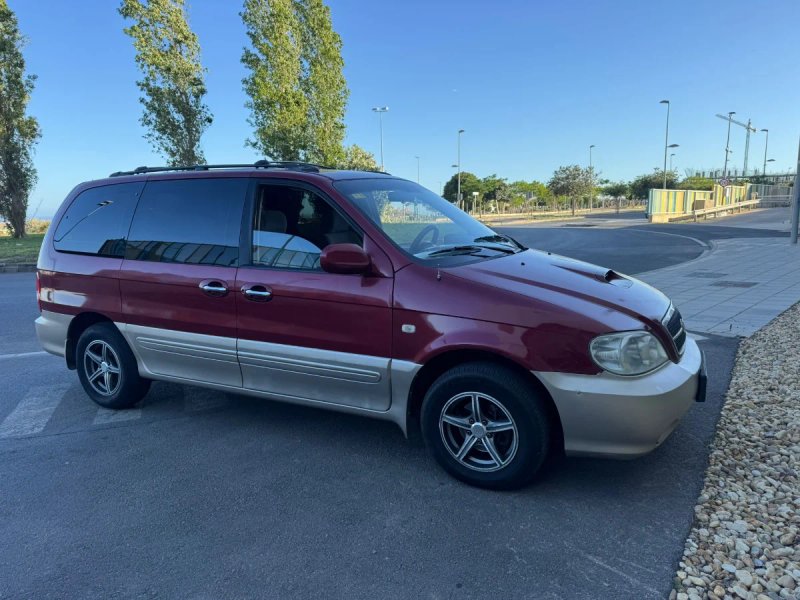 KIA Carnival 2004 - foto 1