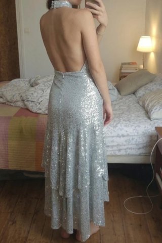 Vestido lentejuelas Bershka estilo sirena plateado