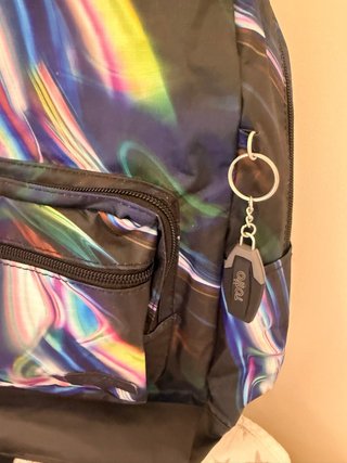 Mochila Totto con diseño abstracto
