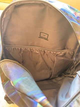 Mochila Totto con diseño abstracto