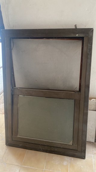 Ventana aluminio con mosquitera