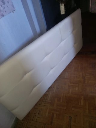 Cabecero tapizado blanco
