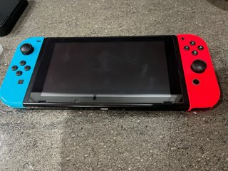 Nintendo Switch + 6 Juegos + Accesorios