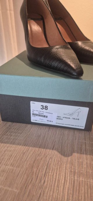 Zapatos de tacón Angel Alarcón negros