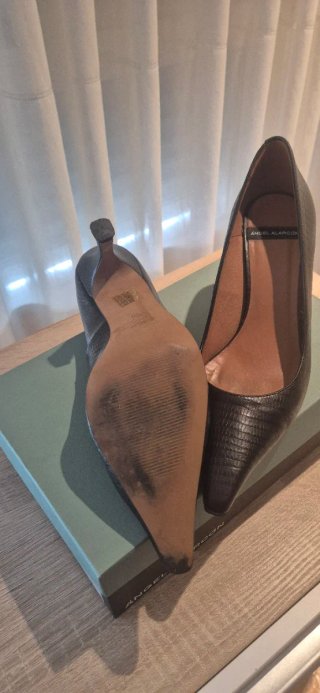 Zapatos de tacón Angel Alarcón negros