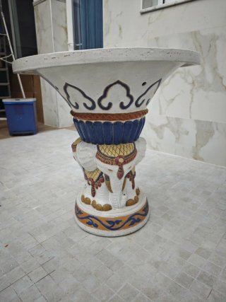 Mesa auxiliar cerámica elefantes