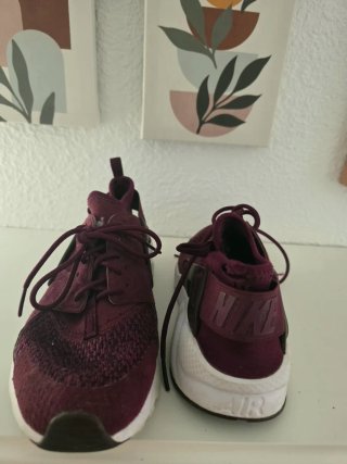Tenis Nike Burdeos Talla 36.5