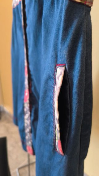 Vestido tejano vaquero con estampado floral