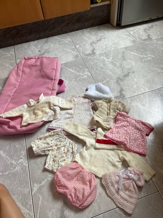 Ropa y accesorios para muñecos