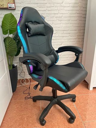 Silla Gaming Ergonómica LED Giratoria Negra