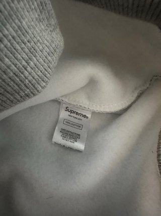 Conjunto Supreme Gris y Blanco