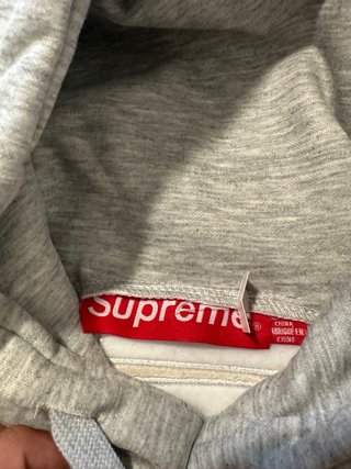 Conjunto Supreme Gris y Blanco