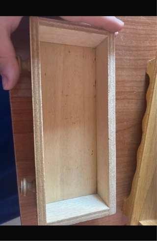 Mini cassettiera vintage in legno decorata
