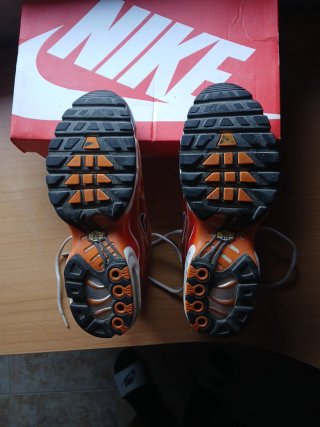 Nike Air Max Plus OG Naranja Blanco