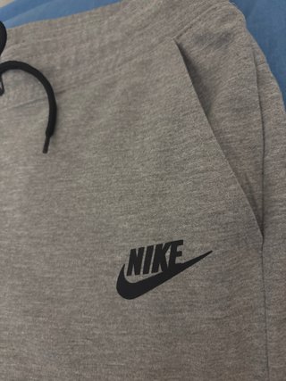 Pantalón Nike Tech Gris Largo