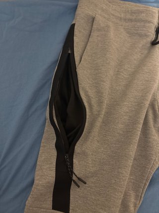 Pantalón Nike Tech Gris Largo