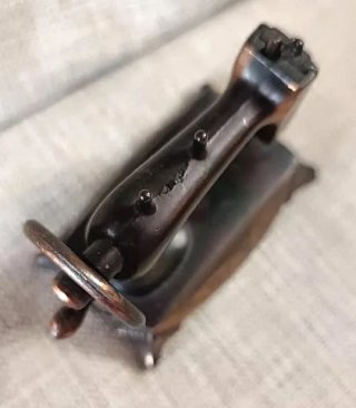 Sacapuntas Vintage Máquina de Coser