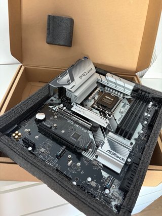 Asrock Z790 Pro RS LGA 1700 DDR5 - Garantía 2 Años