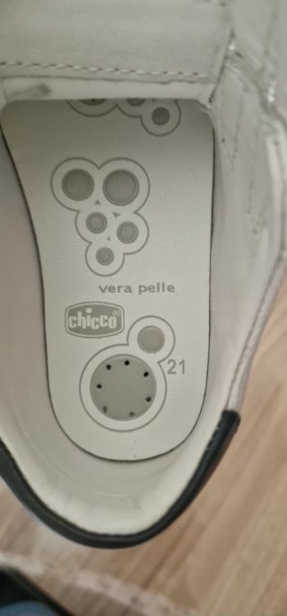Scarpe bimbo Chicco bianche n.21