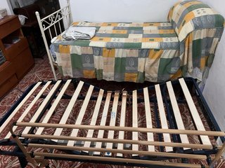 Cama elevadora eléctrica, con su colchón