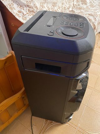 Altavoz negro  (Precio negociable)