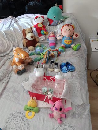 Lote de cosas de bebé