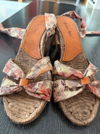 Sandalias cuñas con cintas al tobillo N40