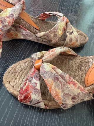 Sandalias cuñas con cintas al tobillo N40