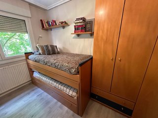 Dormitorio juvenil con cama nido