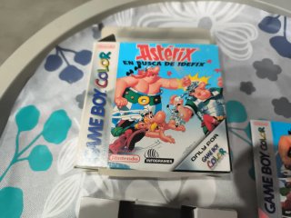 Asterix en busca de Ideﬁx Game Boy Color