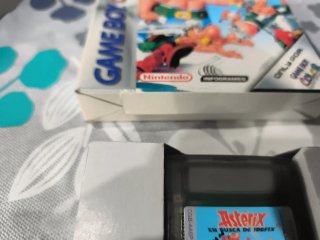 Asterix en busca de Ideﬁx Game Boy Color