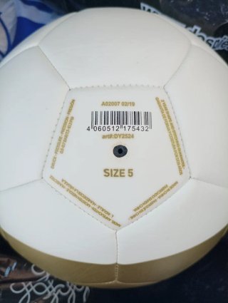 Balón de fútbol Adidas Real Madrid