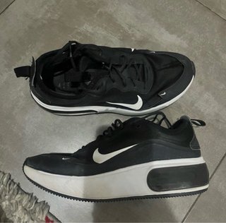 Zapatillas Nike Air Max Negras y Blancas