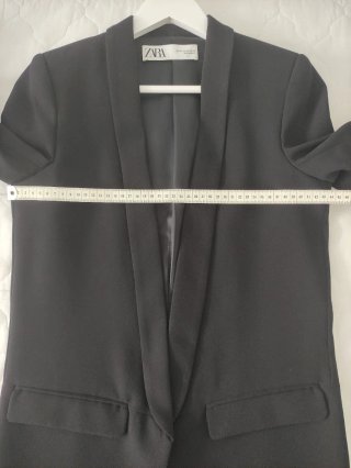 Blazer negra oversize ZARA